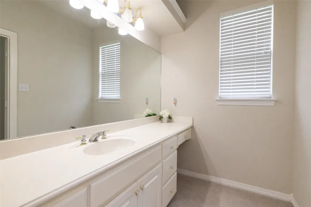 1917 Woodland Hills Lane Weatherford TX 76087