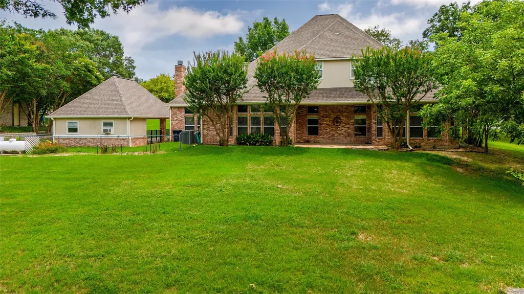 1917 Woodland Hills Lane Weatherford TX 76087