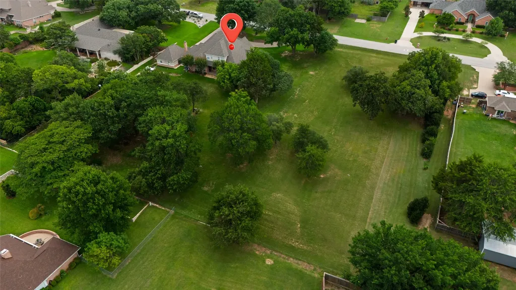 1917 Woodland Hills Lane Weatherford TX 76087