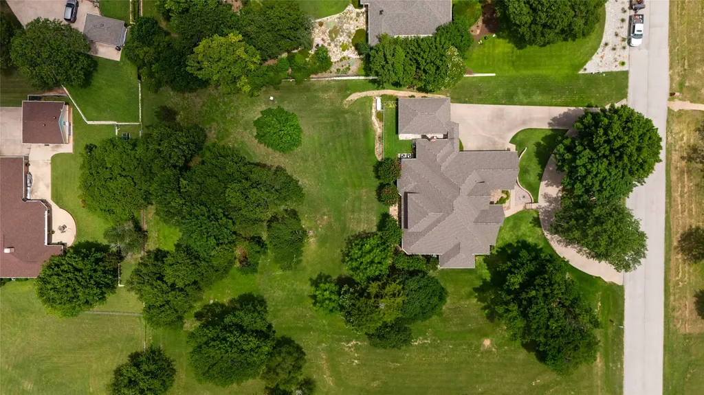 1917 Woodland Hills Lane Weatherford TX 76087