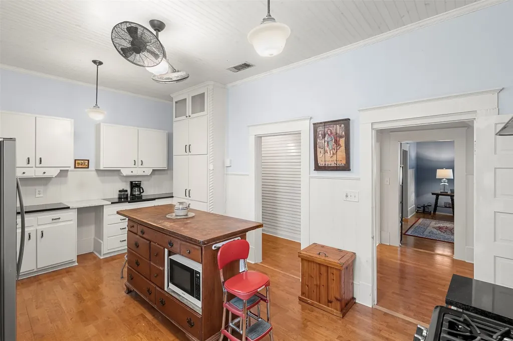 601 W 5th Street Maypearl TX 76064