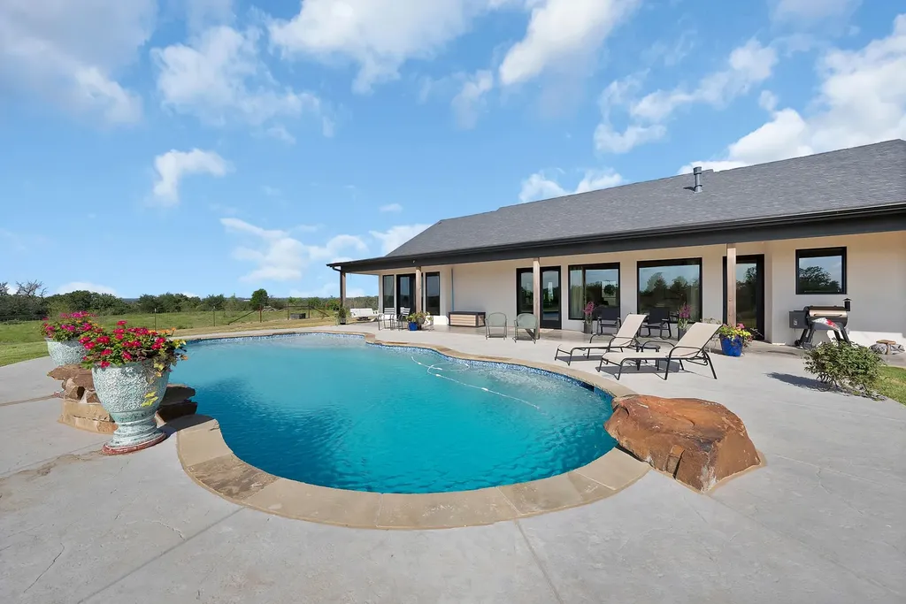 9855 S Us Highway 377 Dublin TX 76446