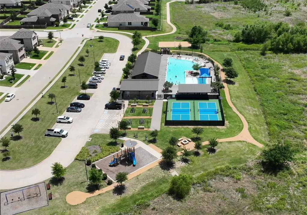 825 Alton Drive Aubrey TX 76227