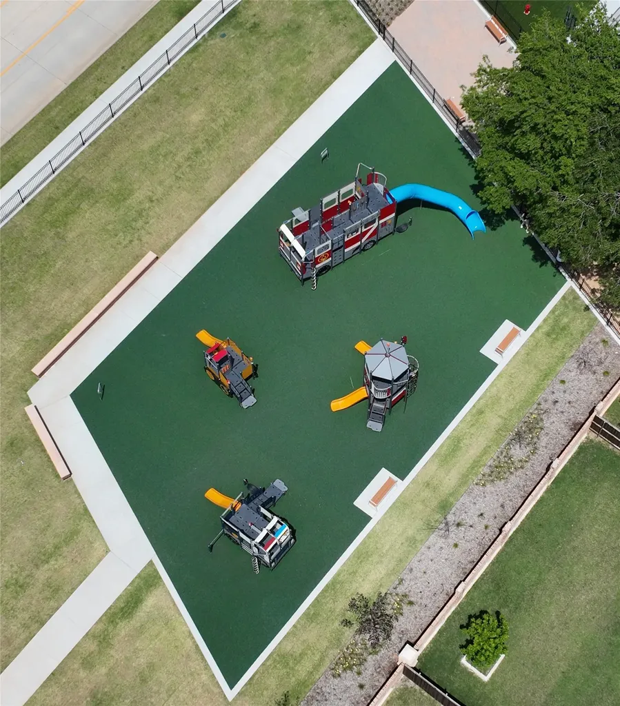 825 Alton Drive Aubrey TX 76227