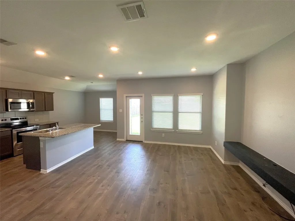 825 Alton Drive Aubrey TX 76227