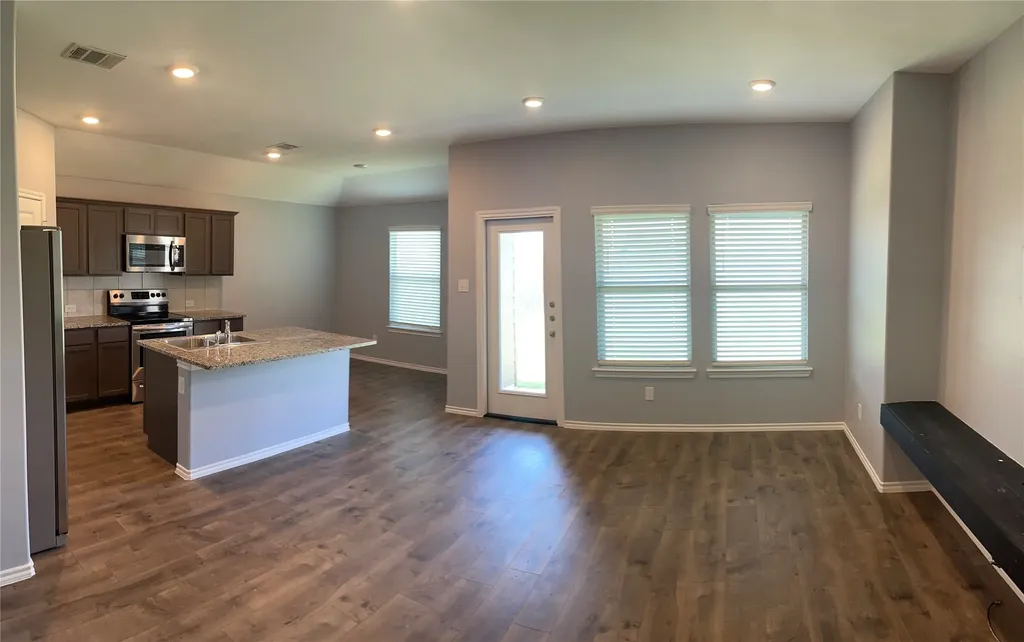 825 Alton Drive Aubrey TX 76227