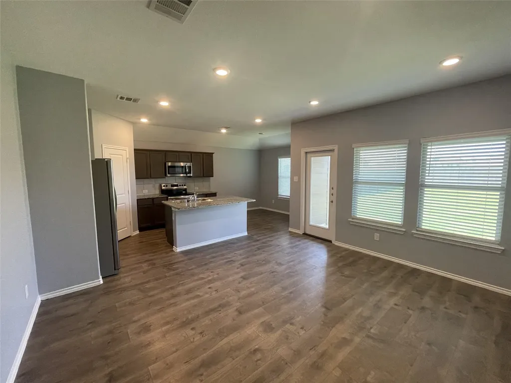 825 Alton Drive Aubrey TX 76227