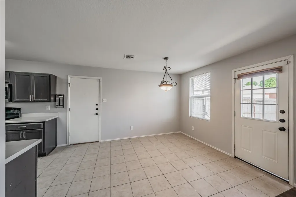 3015 Goldenrod Drive Lancaster TX 75134