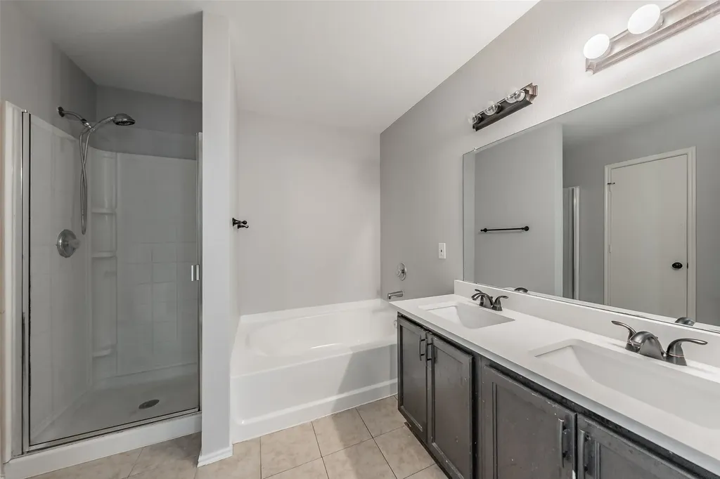 3015 Goldenrod Drive Lancaster TX 75134