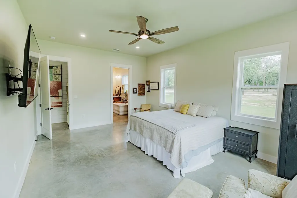 2094 Jim Harry Loop Sunset TX 76270