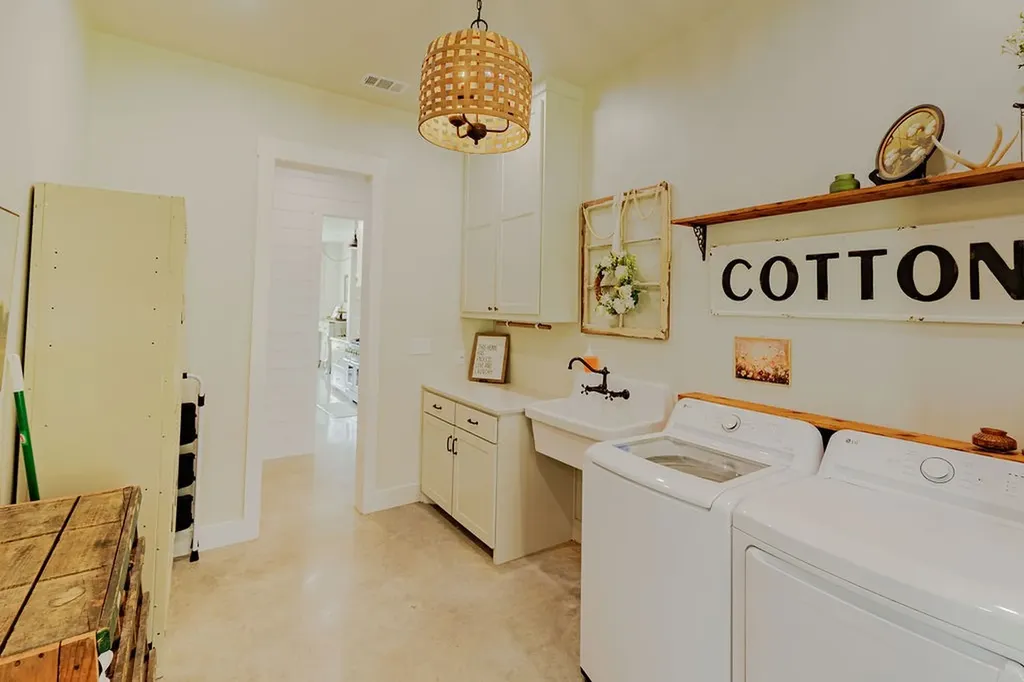 2094 Jim Harry Loop Sunset TX 76270
