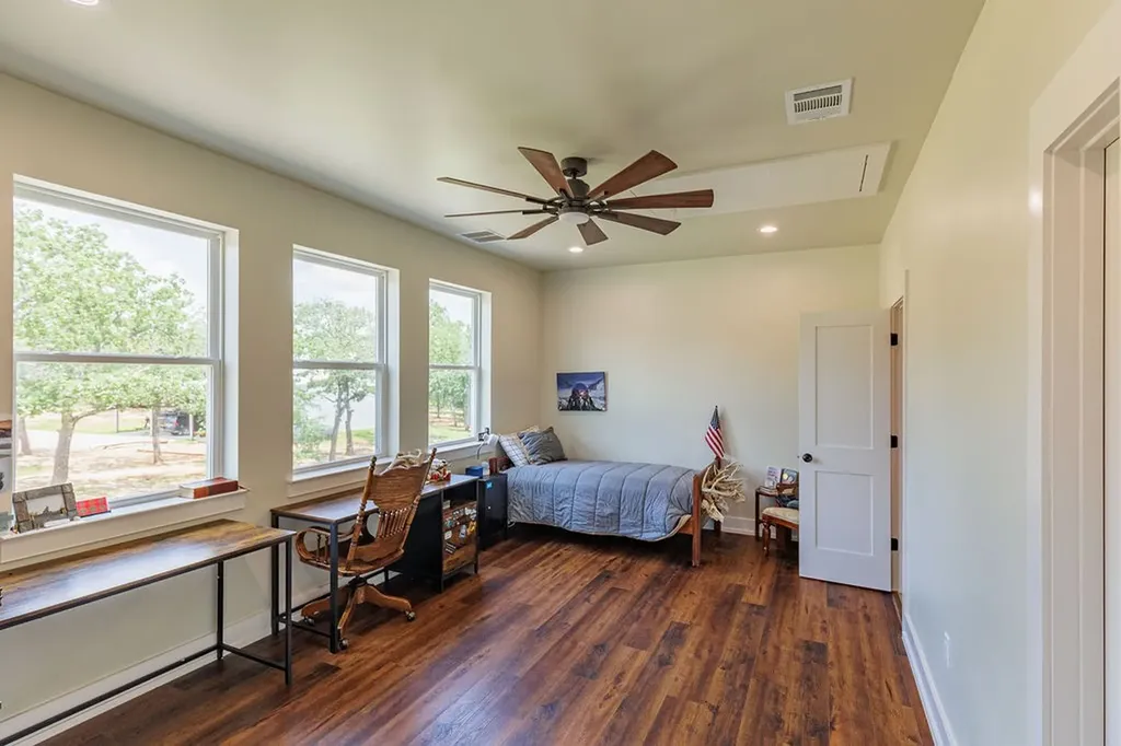 2094 Jim Harry Loop Sunset TX 76270