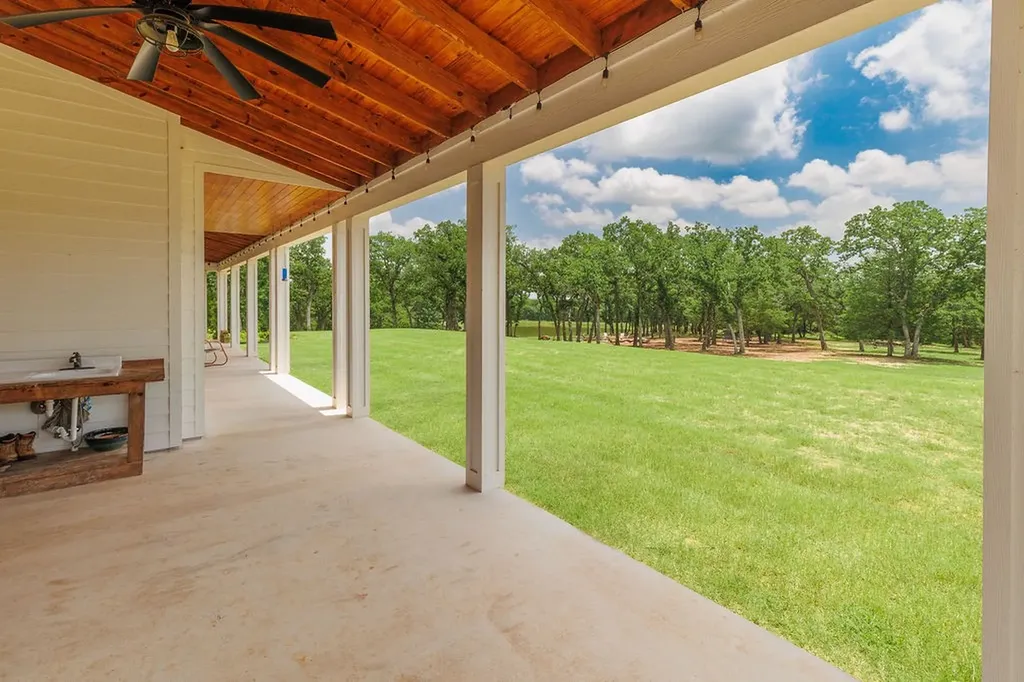 2094 Jim Harry Loop Sunset TX 76270
