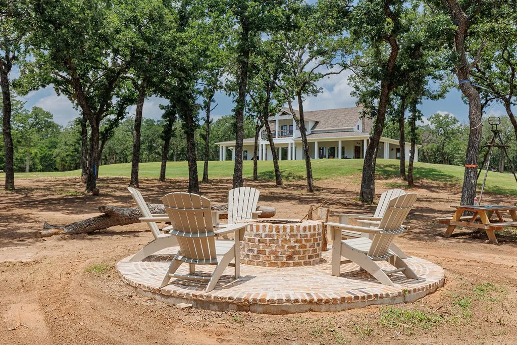 2094 Jim Harry Loop Sunset TX 76270