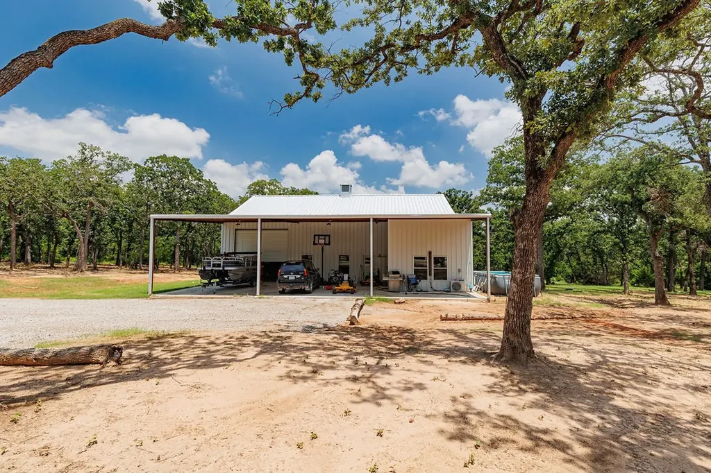 2094 Jim Harry Loop Sunset TX 76270