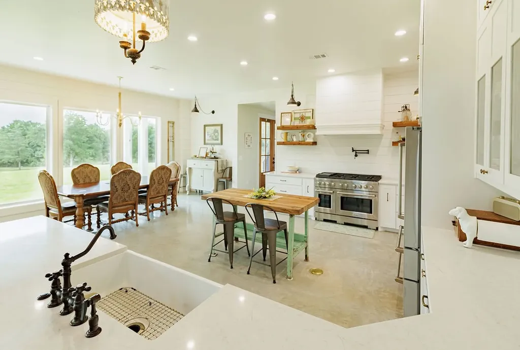 2094 Jim Harry Loop Sunset TX 76270