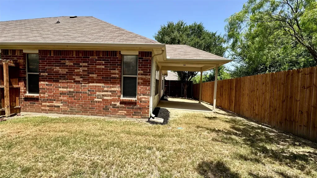 6440 Parkstone Way Dallas TX 75249
