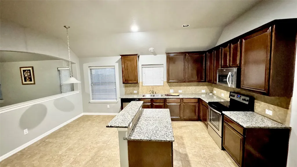 6440 Parkstone Way Dallas TX 75249