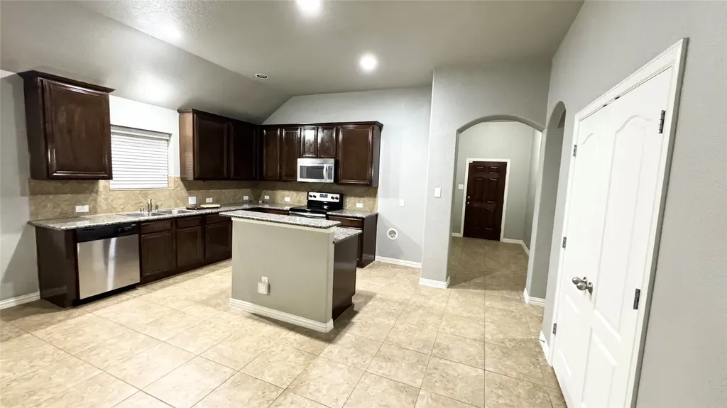 6440 Parkstone Way Dallas TX 75249