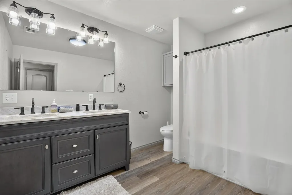 195 Private Road 3496 Paradise TX 76073