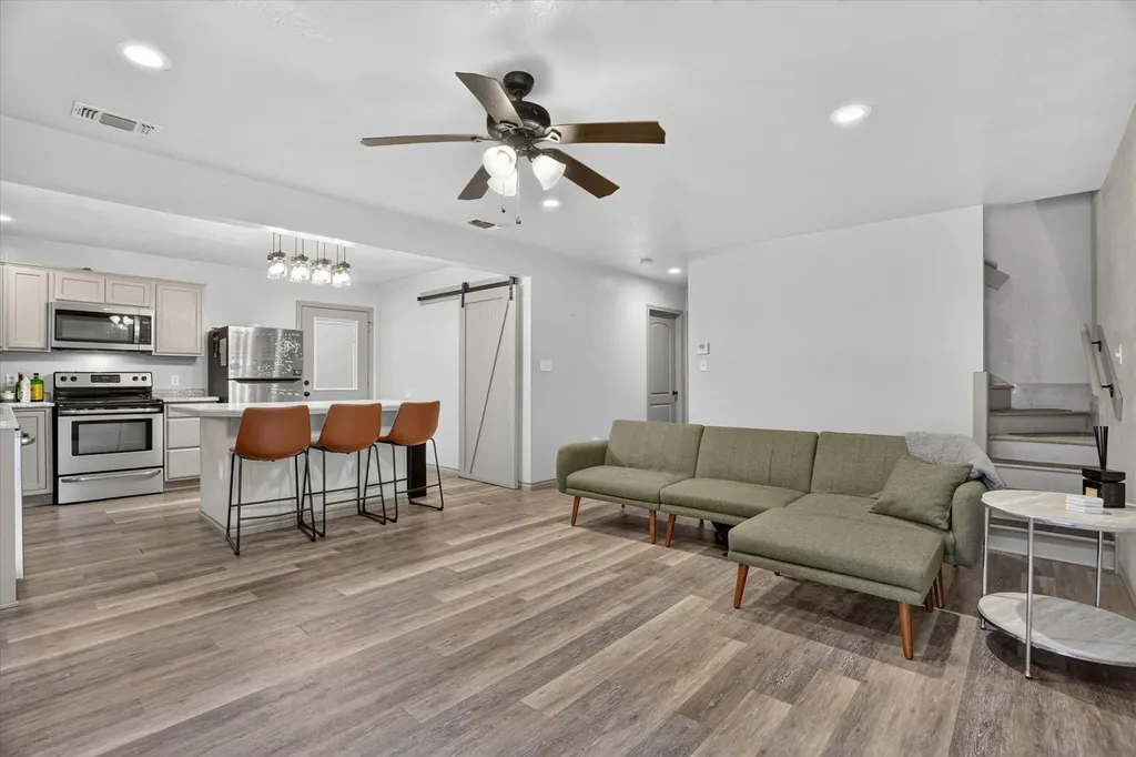 195 Private Road 3496 Paradise TX 76073