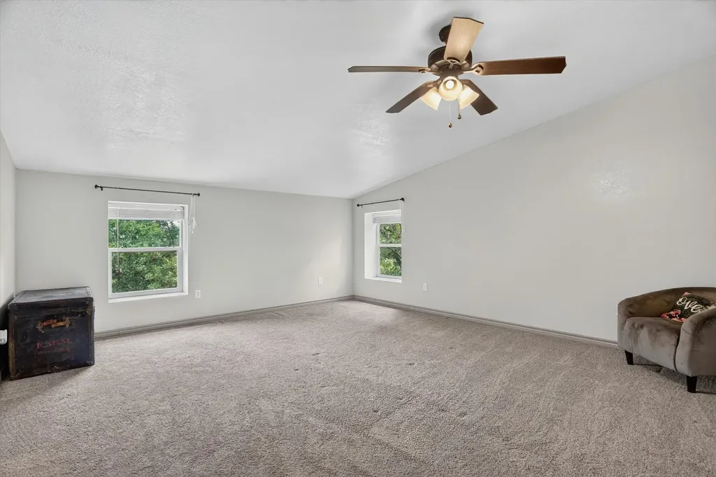 195 Private Road 3496 Paradise TX 76073