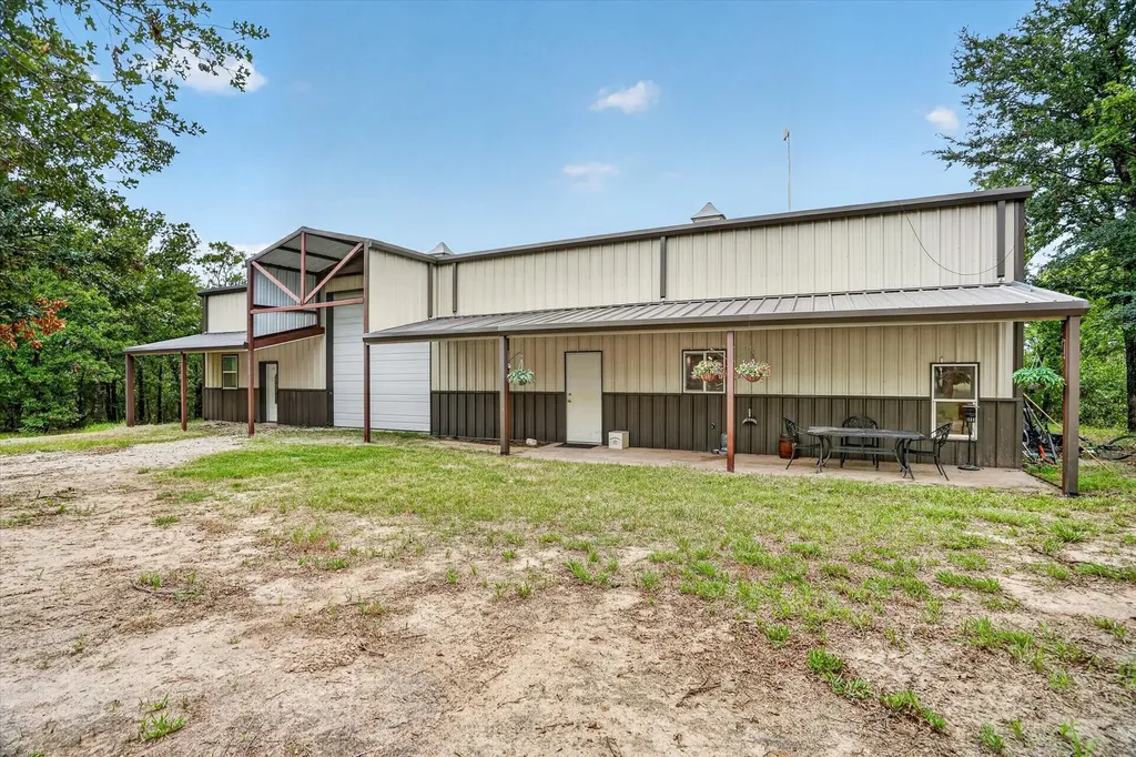 195 Private Road 3496 Paradise TX 76073