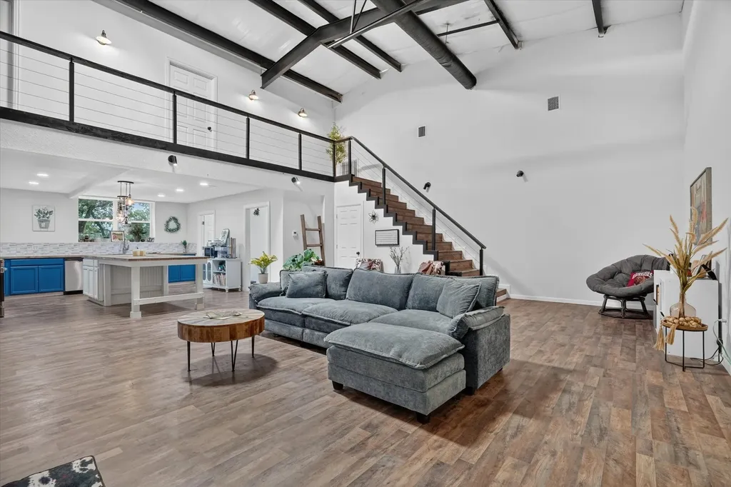 195 Private Road 3496 Paradise TX 76073
