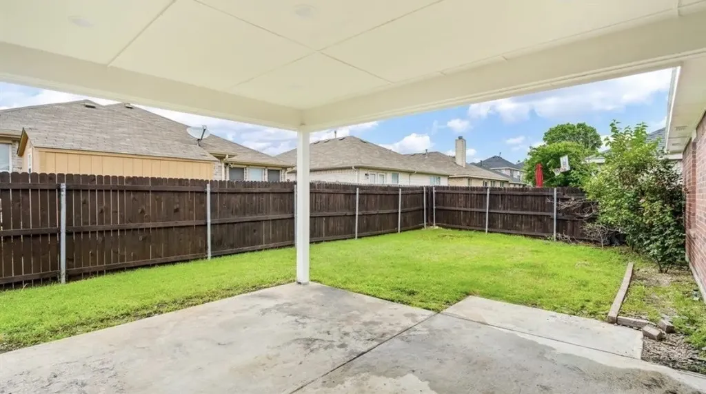 911 Hems Lane Arlington TX 76001