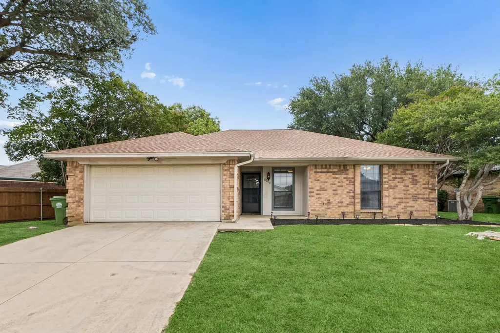 6308 Hunters Glen Drive Watauga TX 76148