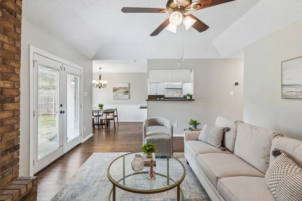 6308 Hunters Glen Drive Watauga TX 76148