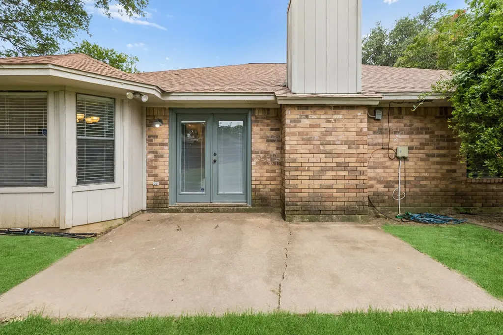 6308 Hunters Glen Drive Watauga TX 76148