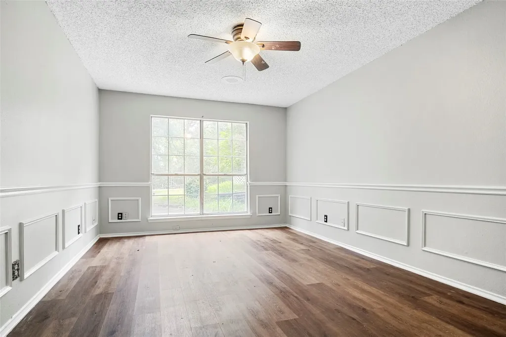 5112 Oak Gate Court Arlington TX 76016