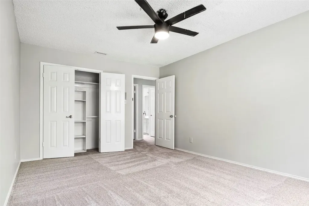 5112 Oak Gate Court Arlington TX 76016