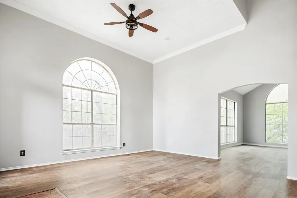 5112 Oak Gate Court Arlington TX 76016