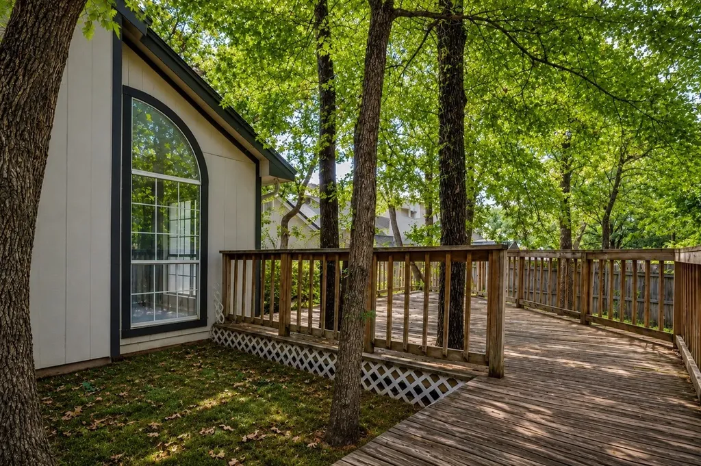 5112 Oak Gate Court Arlington TX 76016
