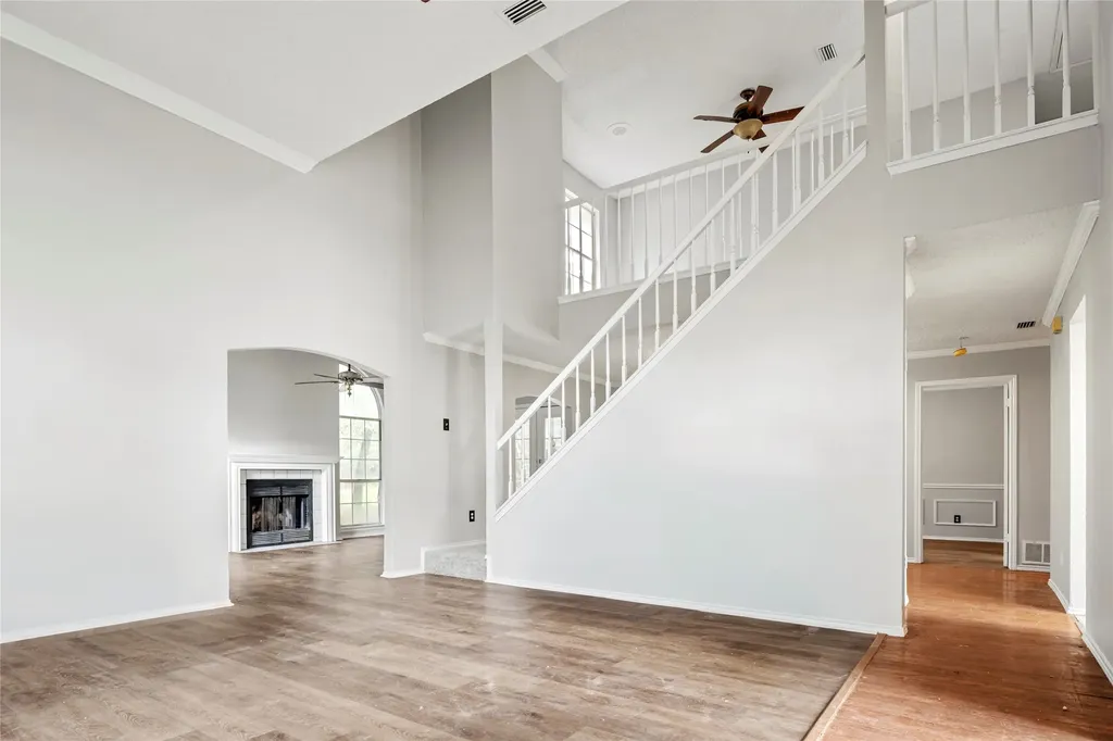 5112 Oak Gate Court Arlington TX 76016