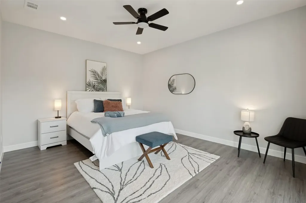 512 Phinney Avenue Cockrell Hill TX 75211
