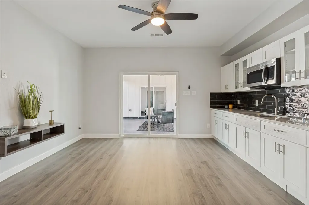 512 Phinney Avenue Cockrell Hill TX 75211