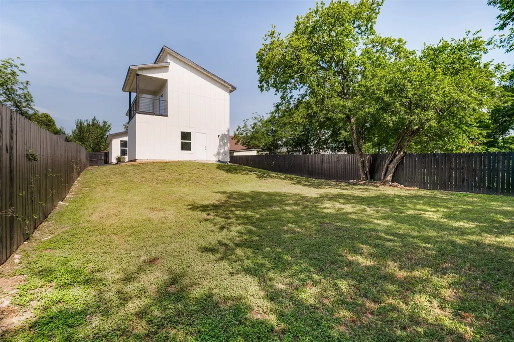 512 Phinney Avenue Cockrell Hill TX 75211