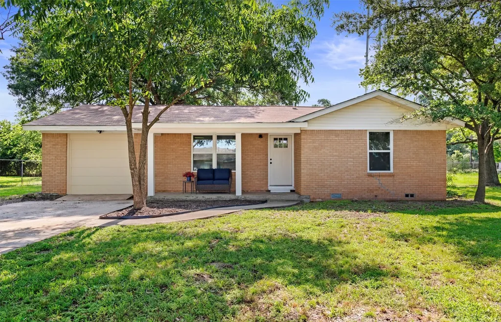 119 Tomie Street Quitman TX 75783