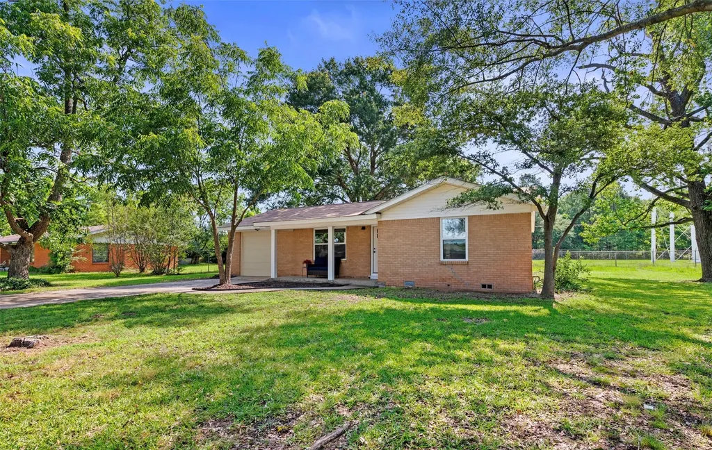 119 Tomie Street Quitman TX 75783