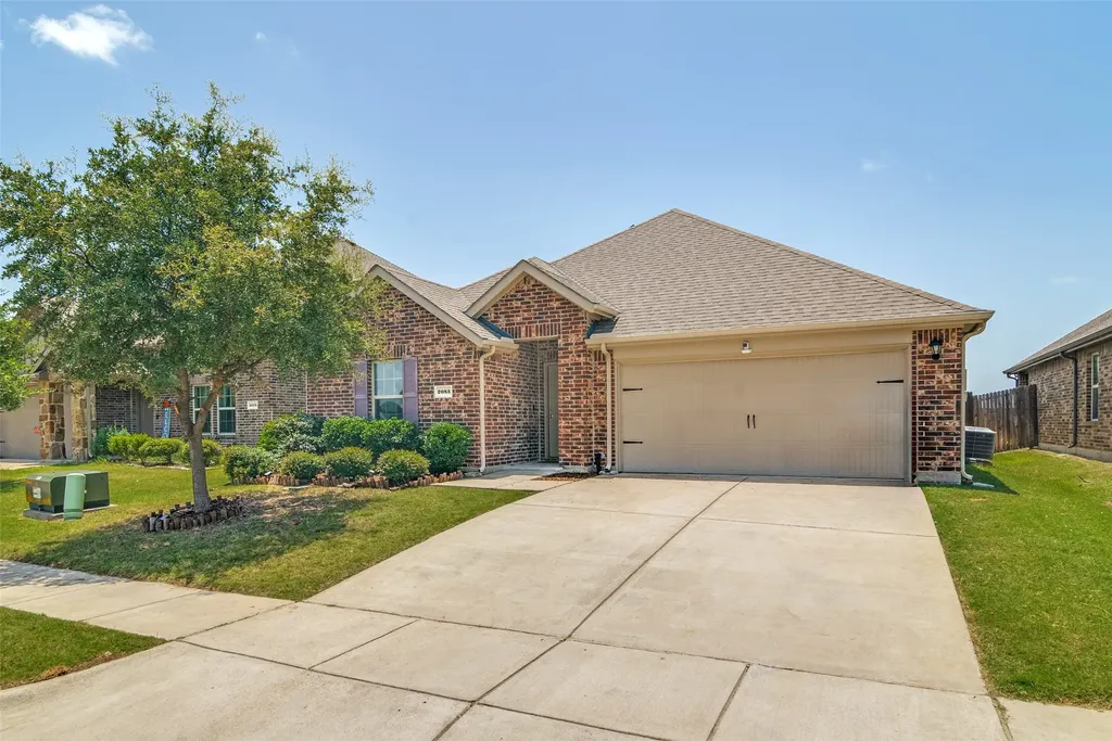 2085 Leona Street Forney TX 75126