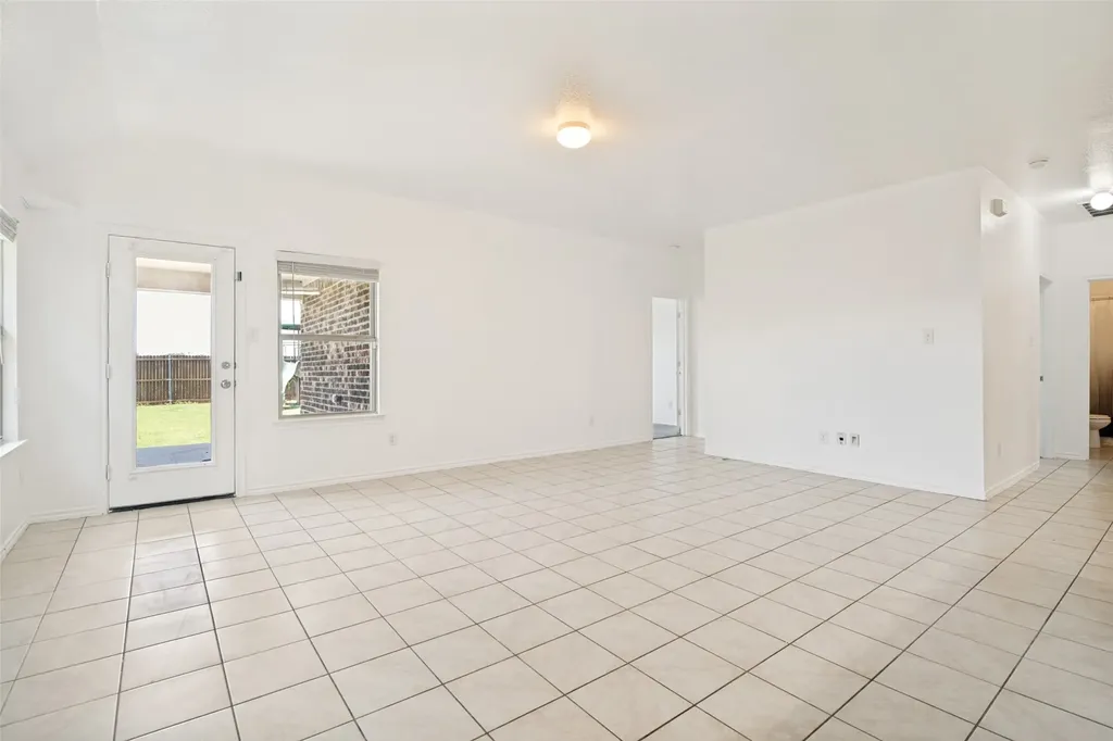 2085 Leona Street Forney TX 75126