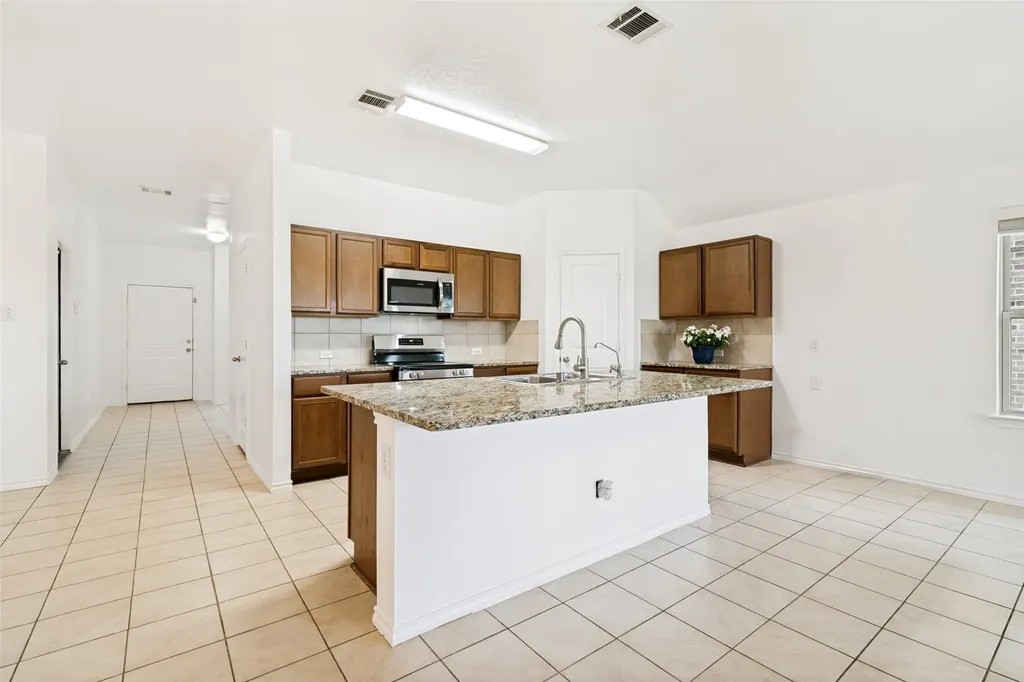 2085 Leona Street Forney TX 75126