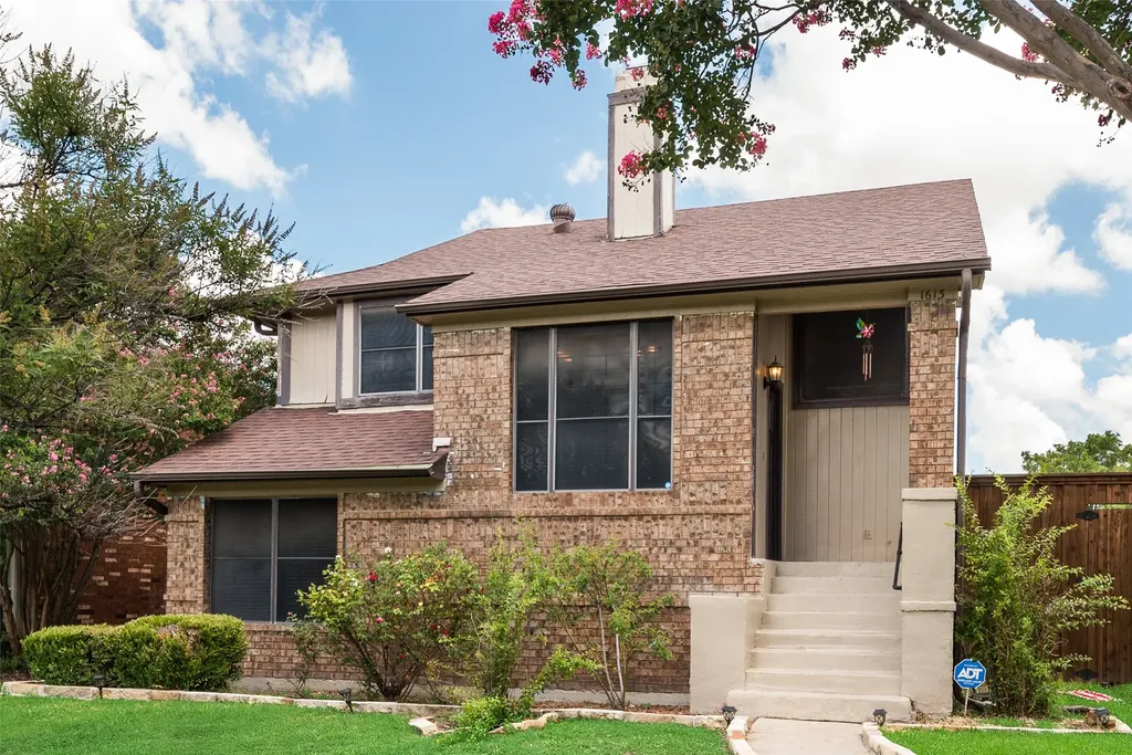 1613 Kingspoint Drive Carrollton TX 75007