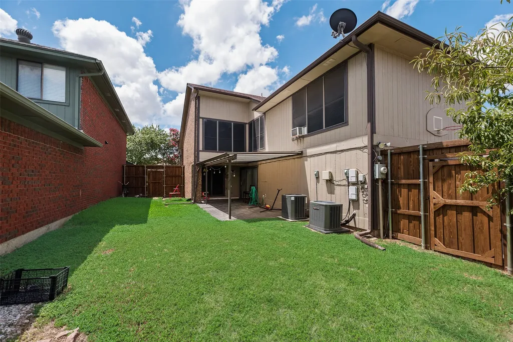 1613 Kingspoint Drive Carrollton TX 75007