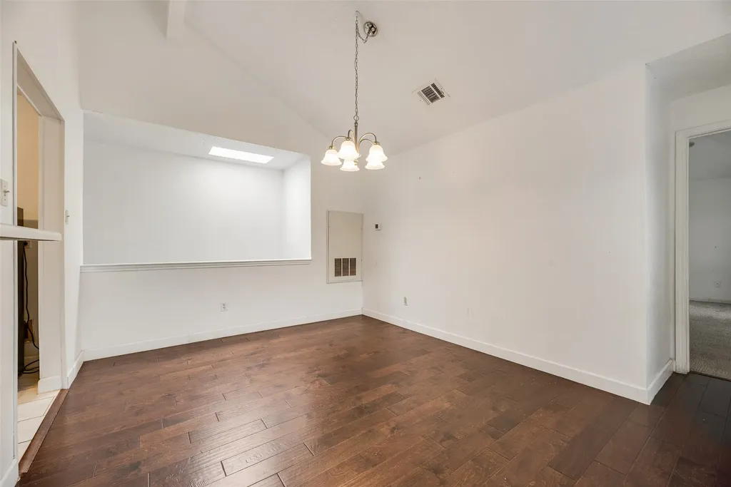 1613 Kingspoint Drive Carrollton TX 75007