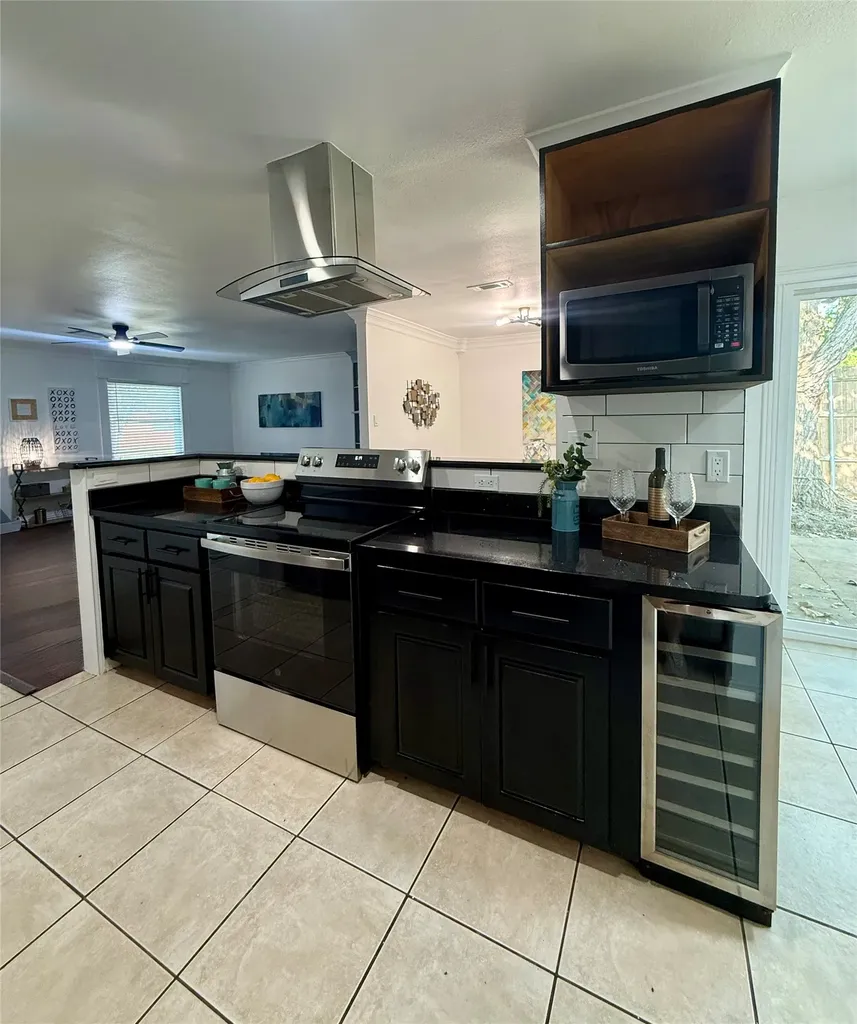 1922 Baywood Lane Arlington TX 76014