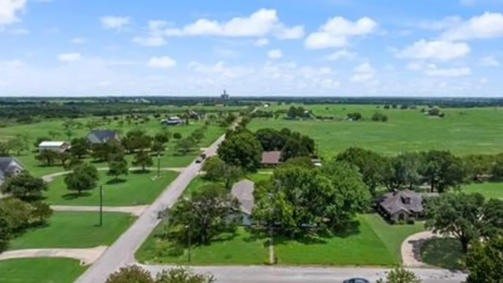 906 Mesquite Lane Mexia TX 76667
